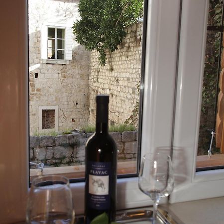 Apartments Dora -Free Parking Τρογκίρ Εξωτερικό φωτογραφία
