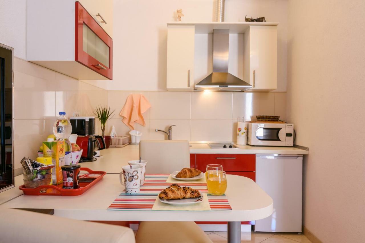 Apartments Dora -Free Parking Τρογκίρ Εξωτερικό φωτογραφία