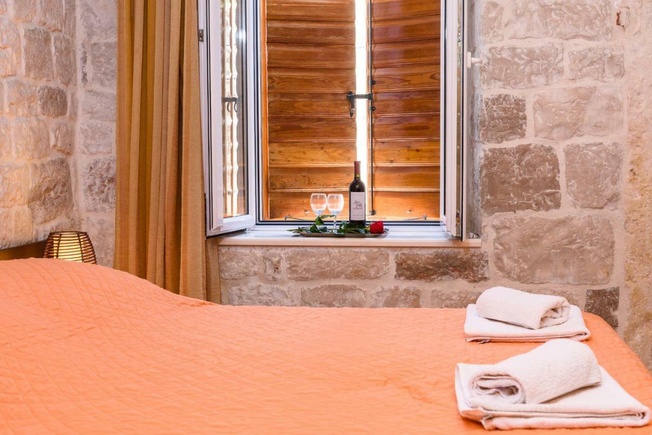 Apartments Dora -Free Parking Τρογκίρ Εξωτερικό φωτογραφία